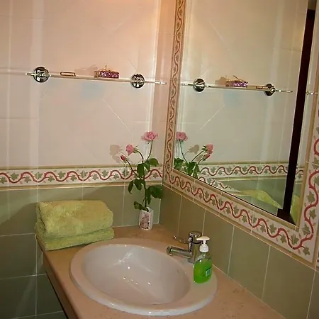 I Tigli Di Altavilla Bed & Breakfast 4*