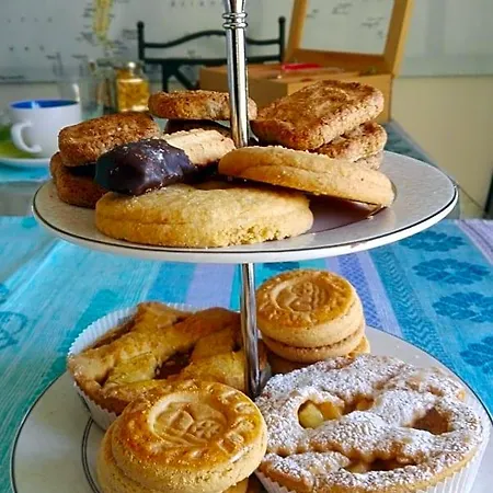 I Tigli Di Altavilla Bed & Breakfast 4*